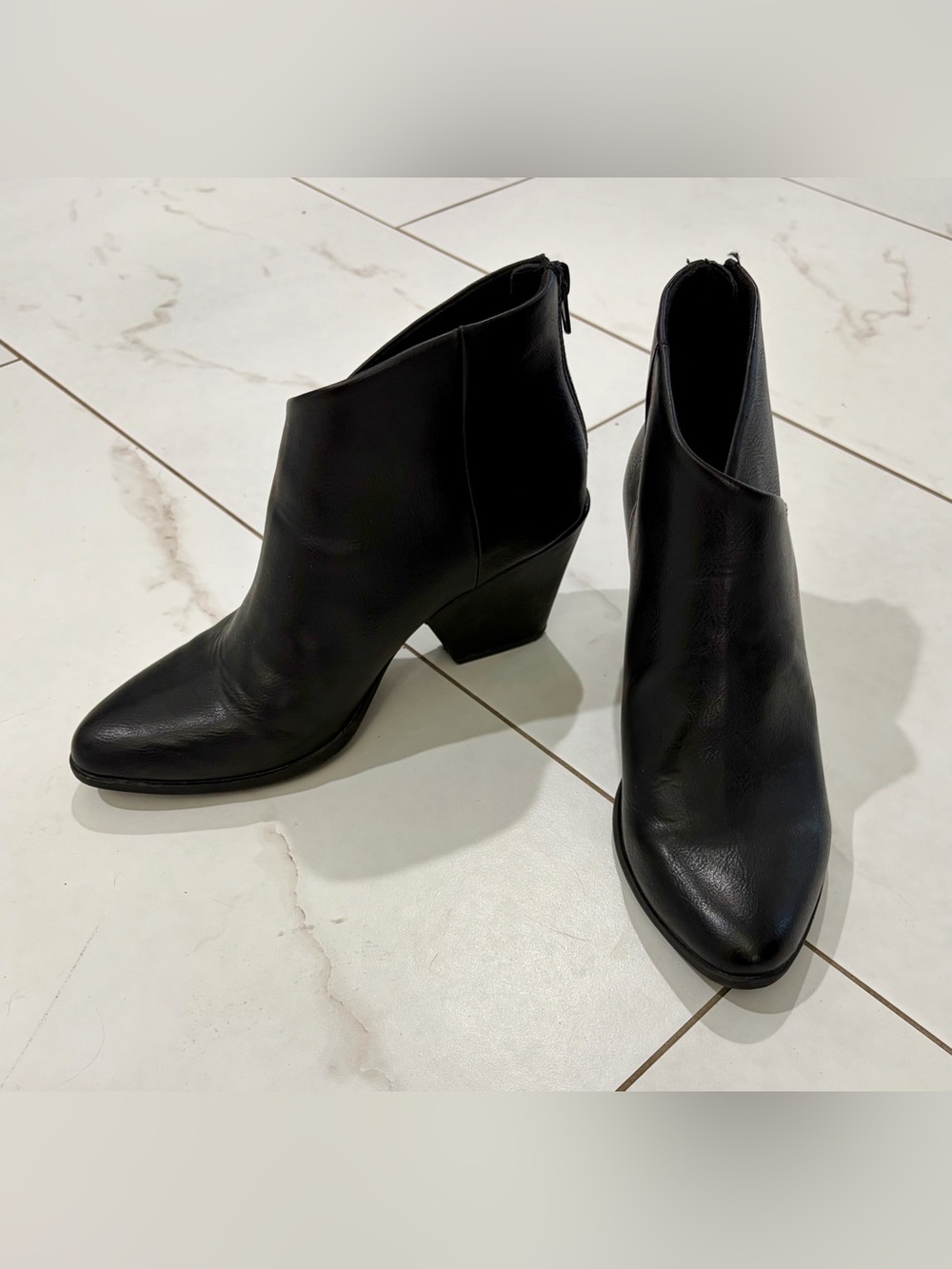 B.o.c. Born Concepts Black Leather Heeled Ankle Booties - 7.5 NEW